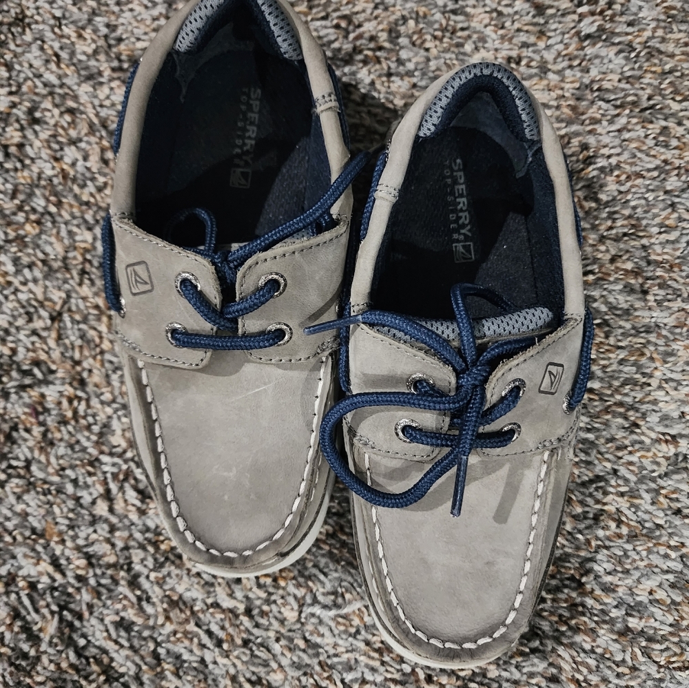 Sperry boat shoe